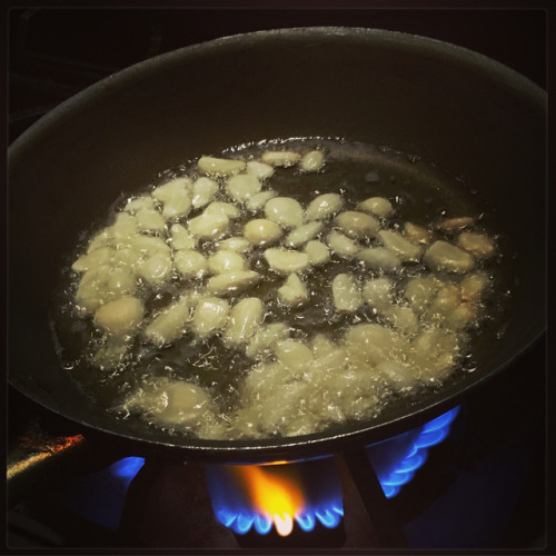 @theedavey roasts up some fresh #garlic for his secret #aioli sauce that is generously applied to ev