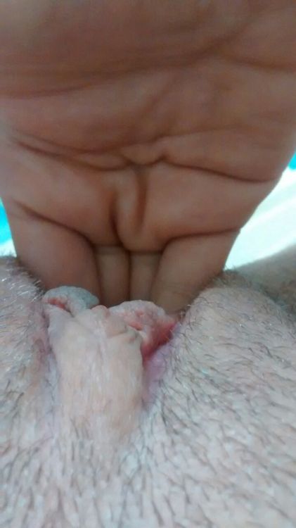 snap-safadao:  nudezdreams:  novinha de barretos  Que isso ein novinha