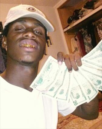 dachocolatefactory:  hottiesofthiscentury:  I NEED A THUG LIKE THIS IN MY LIFE!!!!!!!!!!!