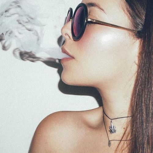 @leavesyoubreathless by thekushqueens http://ift.tt/1SZBRrx