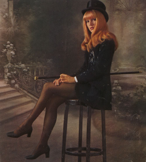 geripie:  Sylvie Vartan adult photos