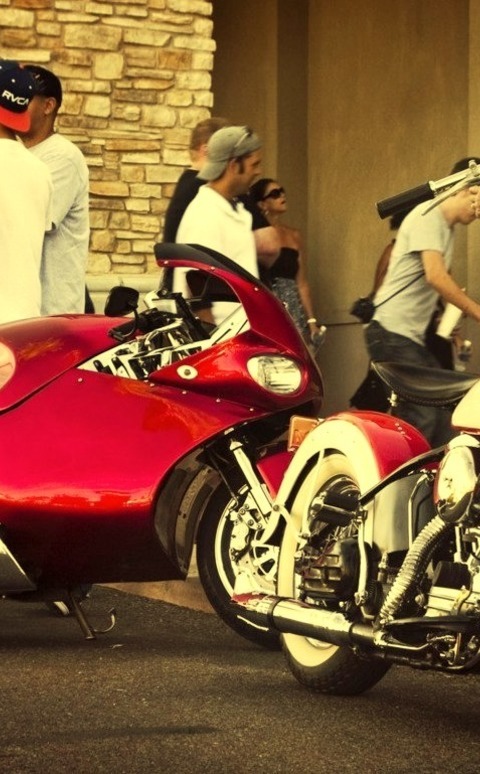 A Different Approach - MTT Turbine Superbike Y2K Turbine SUPERBIKE And Harley-Davidson Custom