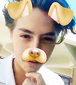 sprouseharts:Woof woof +