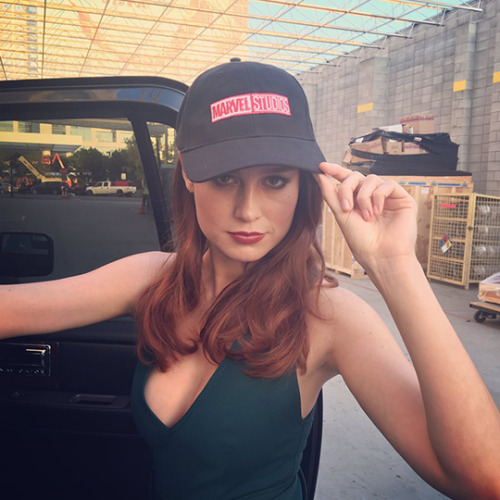 mcucentral:brie larson doing THAT