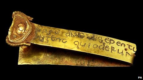 archaicwonder:Anglo-Saxon inscribed gold strip from the Staffordshire Hoard, 7th-8th century This go