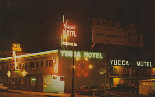 memoriastoica: Los Angeles mid-century hotels at night.