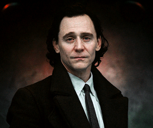 TOM HIDDLESTON As LOKI LAUFEYSON