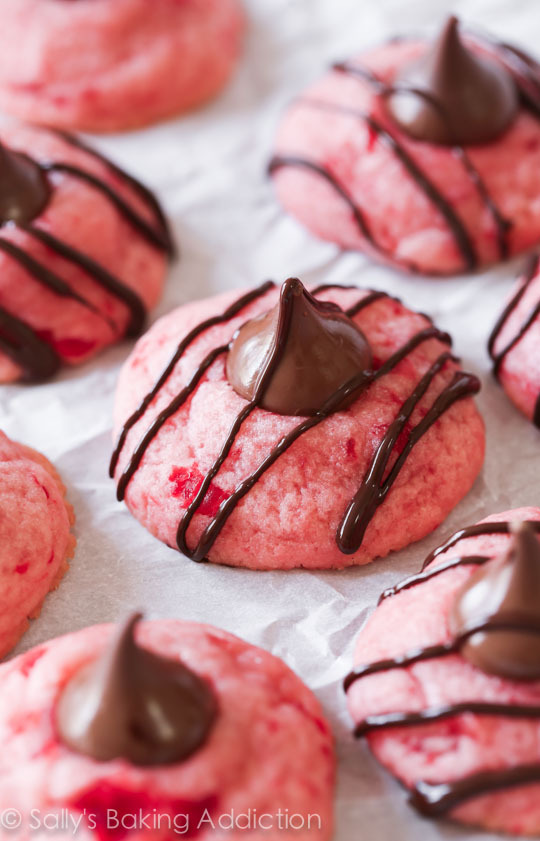 foodffs:  Chocolate Cherry Blossom Cookies.Really nice recipes. Every hour.