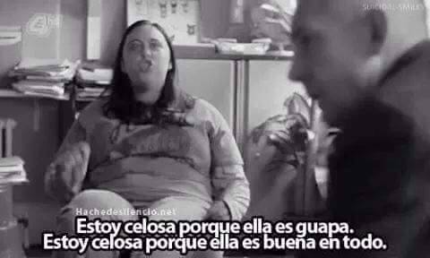 solo-por-una-palabra:  Ella es buena en todo  