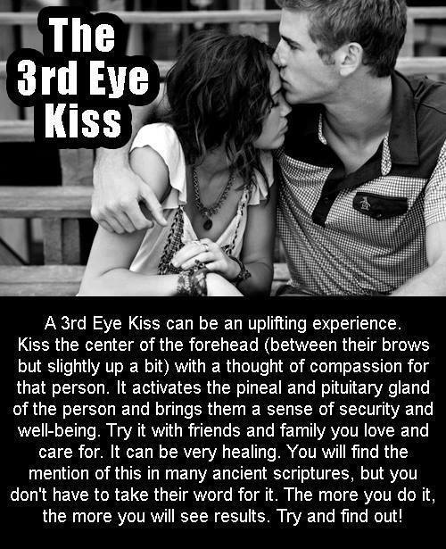 theawakenedstate:  Who doesn’t love kisses