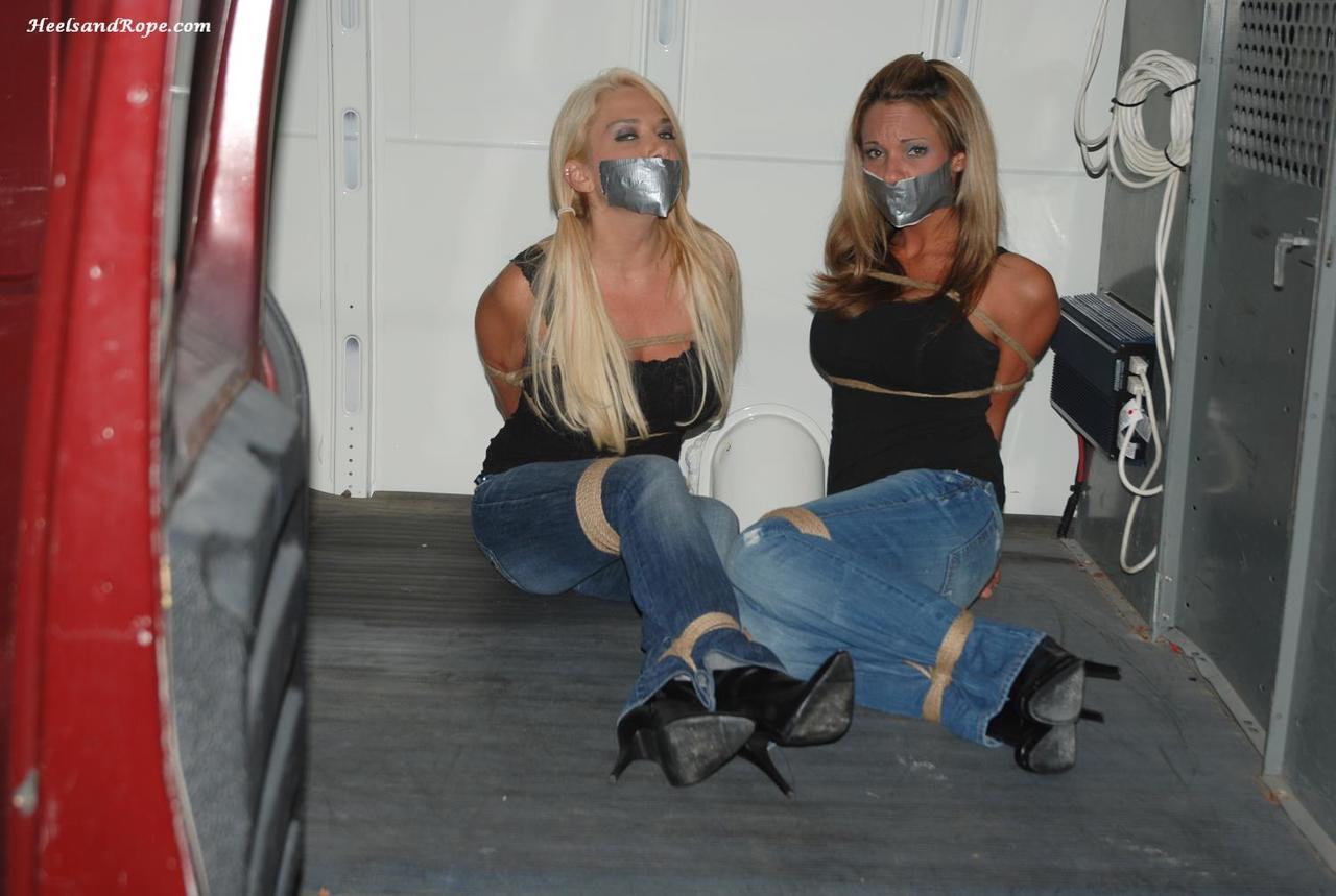 bondagehedgehog:  Nicki Masters and Destiny (aka Courtney Robinson)