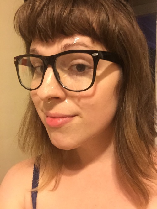 olivia-tremor:  Love that girl cum on my face :3