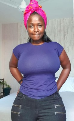 princejazziedad:DeliciouslyCurvy . Busty'Loose. DarkSkinned MamiMizz_Lixy&hellip;&hellip;&hellip;.💛🧡♥️