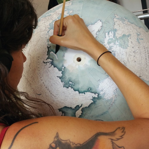 mymodernmet: Bellerby &amp; Co. Globemakers: One of the World’s Only Globe-Making Stu