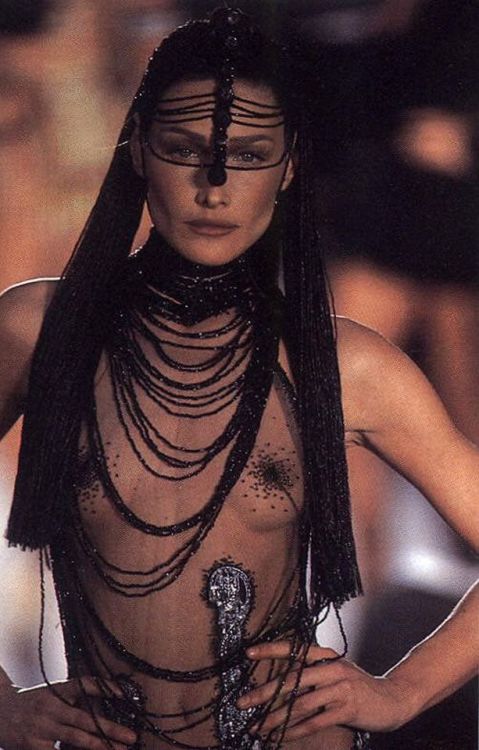 strathshepard:  Carla Bruni in Dior Haute Couture by John Galliano, fall 1997