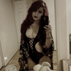 b00tycake:  morbid thirst darkens my veins.#kimono 