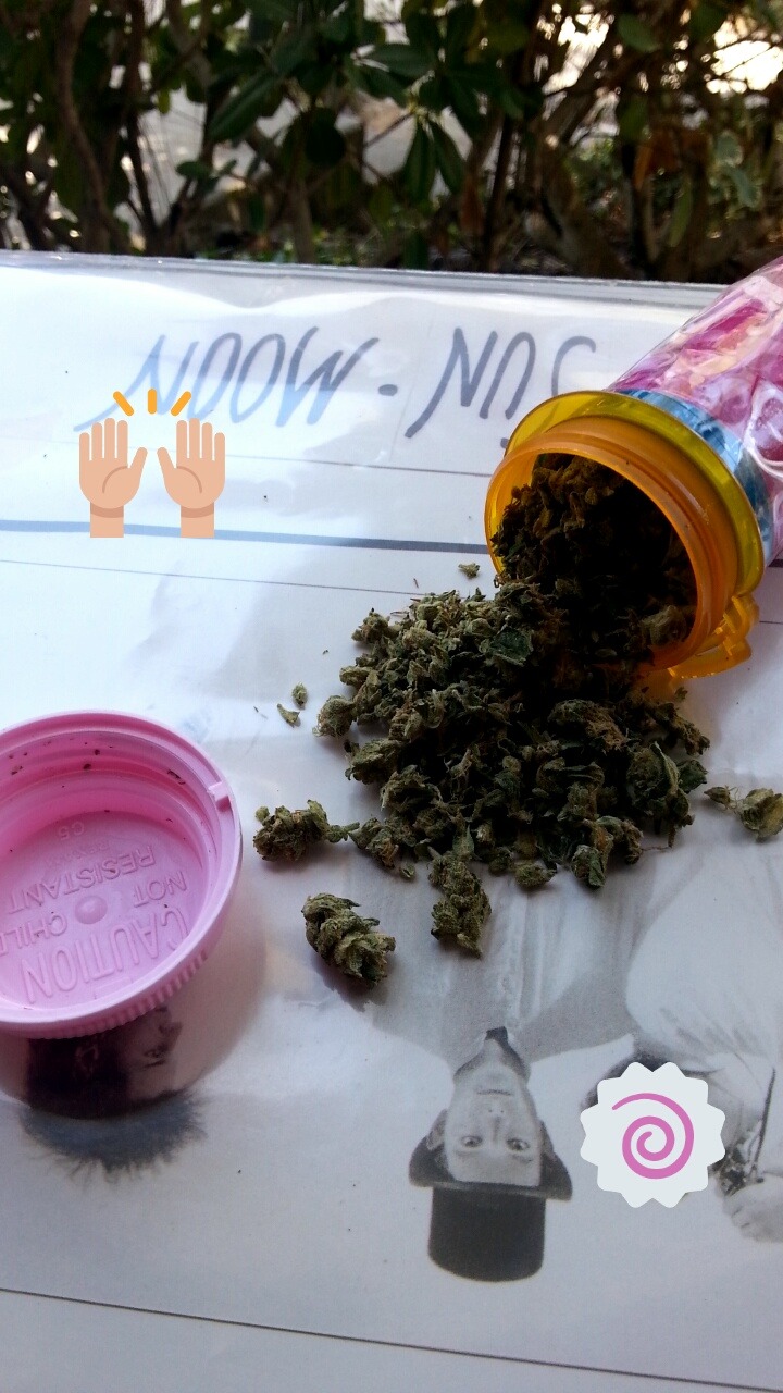 pinktoker:  Nothing more gorgeous then a hundred dolla bill