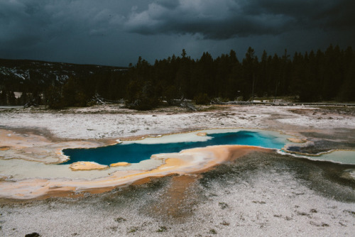 julianajohnsonphoto:Upper Geyser BasinYellowstone National Park, Wyoming, Part XXXMay 2017It’s hard 