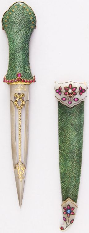 treasures-and-beauty: Indian dagger, 18th century, steel, shark skin, jade, gold, ruby, emerald, sa