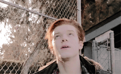 GifSet Cameron Monaghan In Shameless 5x10 (1).
