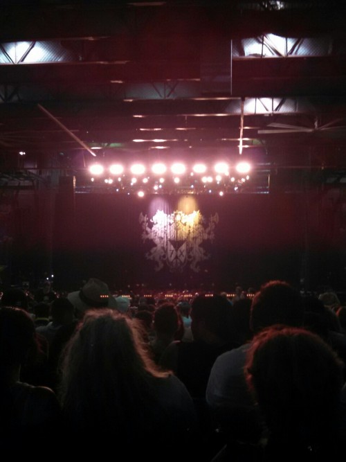 Avenged Sevenfold setting up the stage for a fucking epic night!