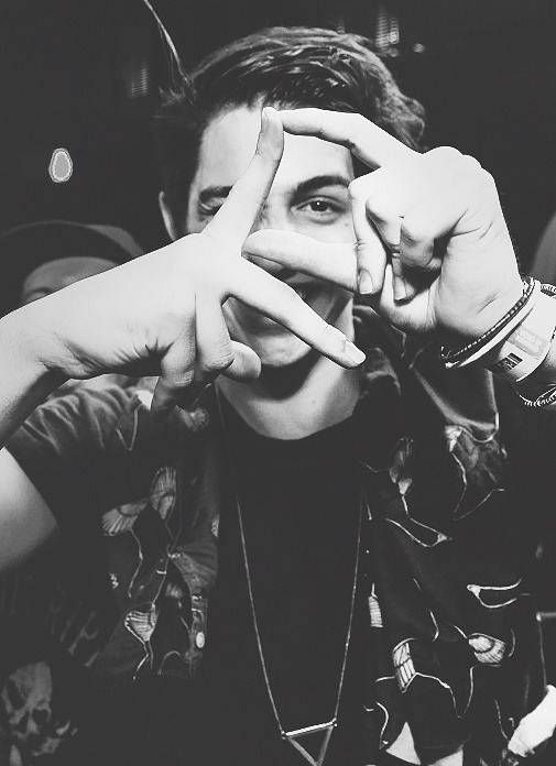 love me.