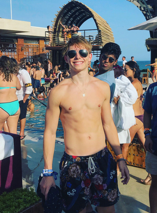 boyperfection101: Vincent Gnad (Instagram)