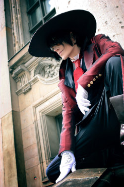 Darkdrifter318:  Awesome Cosplay Pt. 2 Alucard (Hellsing), Borderlands, Alice The