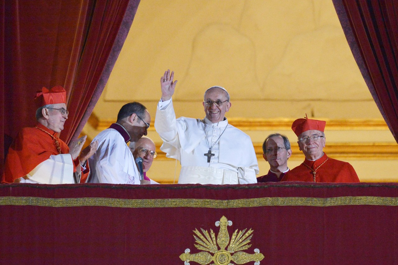 HABEMUS PAPAM. Hace dos años, Jorge Bergoglio se convirtió en el Papa Francisco. El primer pontífice argentino. (AFP)
MIRÁ LA FOTOGALERÍA Con más de 600 fotos de estos dos años
