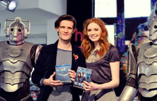 fafana20:Matt Smith and Karen Gillan meet fans and sign copies of Doctor Who The Complete Series Fiv