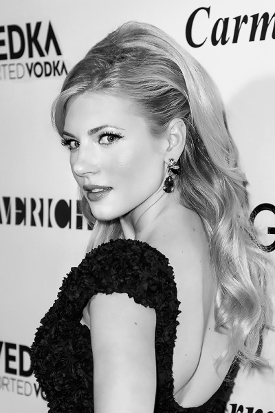 Katheryn Winnick At Genlux Magazine New Issue Rele Tumbex