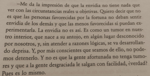 hachedesilencio:  Sauce ciego, mujer dormida. Haruki Murakami 
