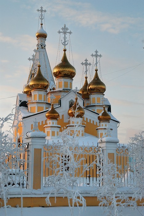 earthunboxed:Preobrazhensky cathedral in Yakutsk, Russia