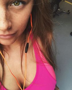 selfysgalore:  gym time