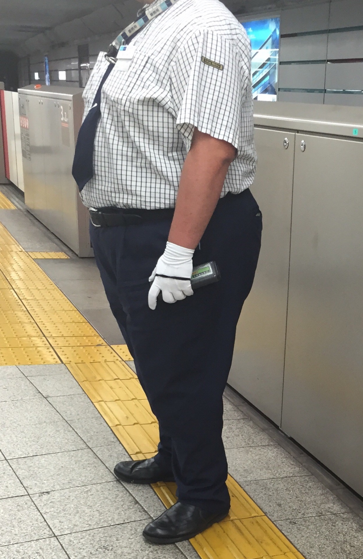 Miso On たんぶら 赤坂見附駅に可愛い駅員さんいますよね