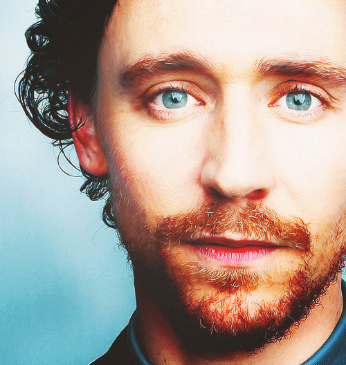 squidgysquidgyfa-lalalala:  Can we all just take a moment to appreciate Tom Hiddleston’s