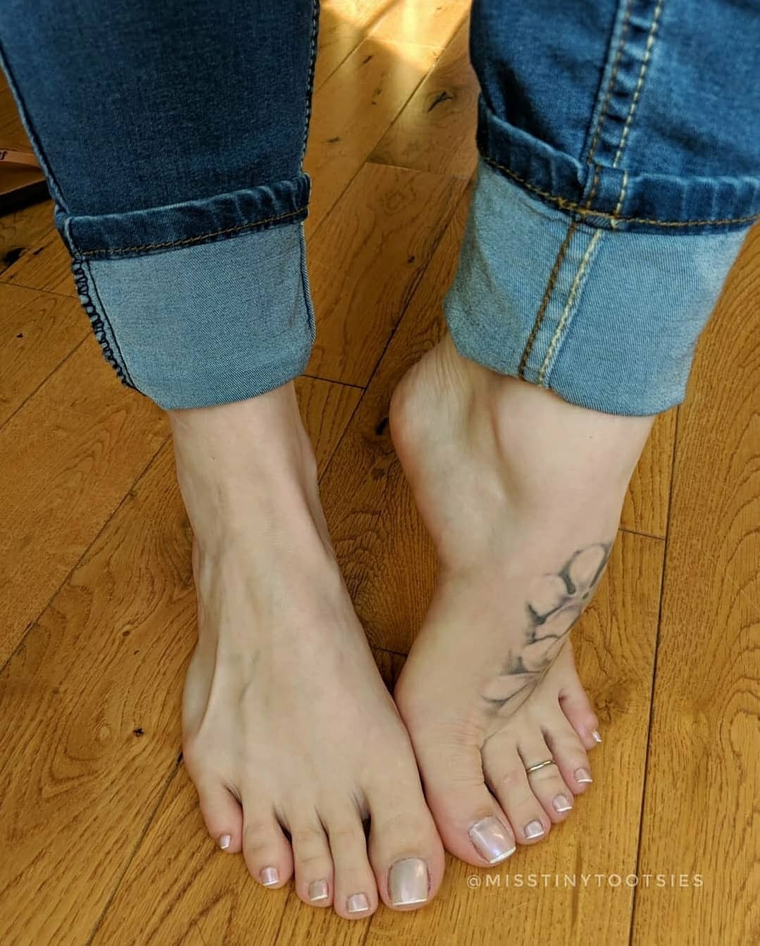naughtyfeets:  