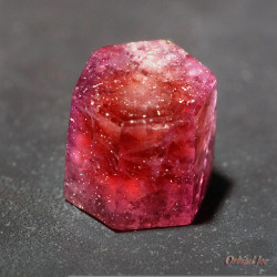 Mineralists:  Red Beryl Var. Bixbite  A Rare Form Of Beryl(Red Emerald) Thomas Range,