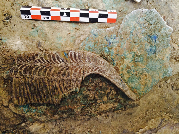 goldisblood:    Grave of ‘Griffin Warrior’ at Pylos Could Be a Gateway to Civilizations