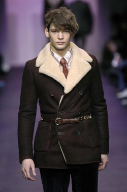 monsieurcouture:  monsieurcouture:  Miu Miu F/W 2005 Menswear Milan Fashion Week  MONSIEURCOUTURE