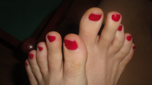 Wife feet borned for footjobs