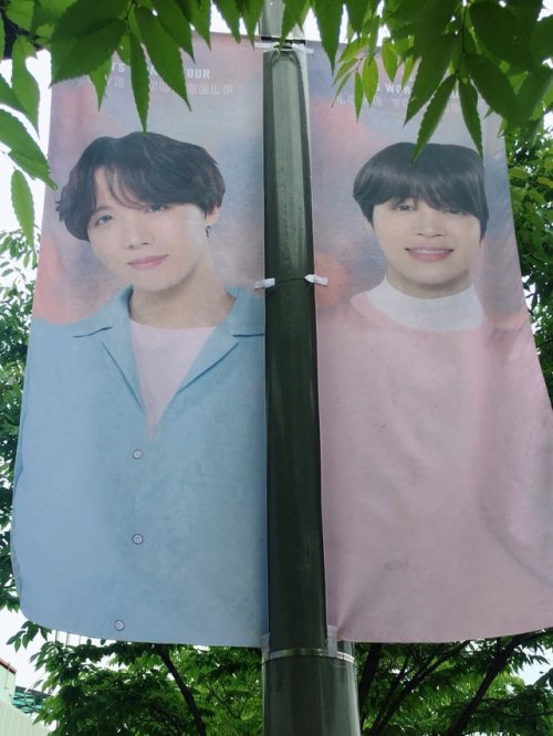 btsboyzzz - BTS BANNERS ARE UP AROUND THE SEOUL STADIUM