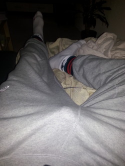 iluvsox:  sexysoccersocks:  Me horny in soccer socks and sweat pants :)  Niiice