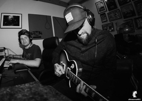 teamjoelmadden: shannengc: This makes me smile so big ☺️ #welcomebackgc B Man tracking guitar for Ma