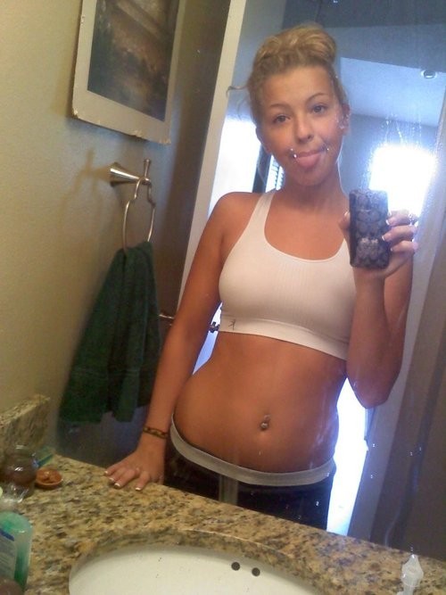 pineapplesandporn:  exposedamateursluts:  Amateur’s application to become a Web