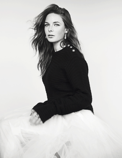 Rebecca Ferguson, photographed by Marica Rosengård for Elle Sweden (December 2015)