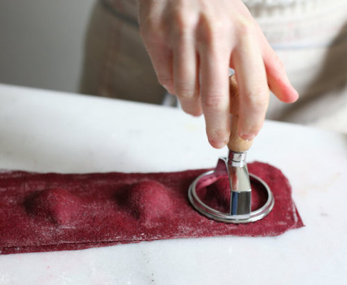 wevestill-gottime:Beet Ravioli w/ Mint, Ricotta, Peas & Lemon