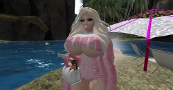 ditzydollydaydream:  Had no clue someone had snapped my pic while I was like.. sim hopping and stuff, haha!