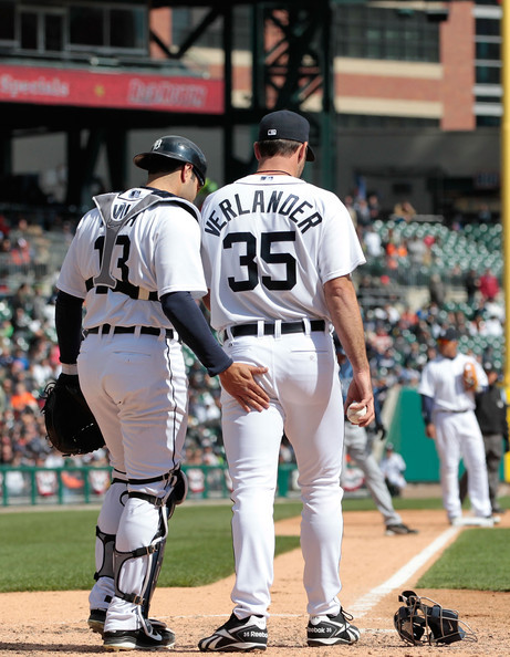 baseballbuttsmakemegonuts: homoeroticusrex: Baseball butts Even they can’t help themselves.