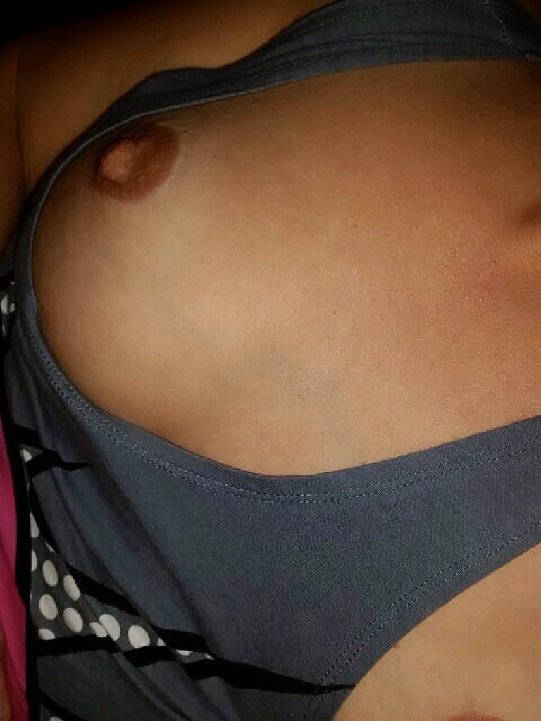 shortsweet-n-sassy:  Haven’t posted any Tuesday titties in a while.